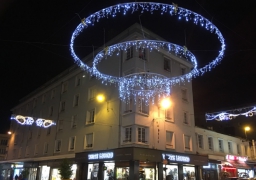 200 enfants des écoles boulonnaises ont illuminé Boulogne sur mer !