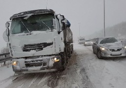 Neige : L'A16 et la RN 42 en partie paralysées 