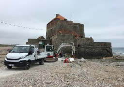 En travaux, le fort d’Ambleteuse lutte contre les marées…