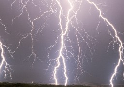 Météo France annonce de violents orages ce soir et cette nuit