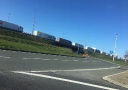 Des zones de stockage de poids lourds sur l'A16 et l'A26. 