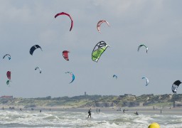 Le Cross Gris Nez demande aux Kitesurfeurs de marquer leurs matériels !