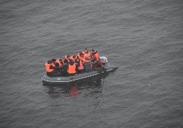 7 migrants à bord d'un canot pneumatique sauvés au large du Cap Gris Nez