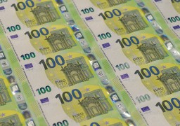 Des nouveaux billets de 100 et 200 euros mis en circulation ce mardi 