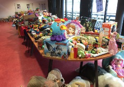 A Boulogne sur mer, des milliers de jouets collectés avec le Bus de Noël Marinéo !