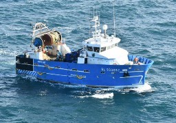 Evacuation d'un marin blessé sur un navire de pêche au large de Boulogne-sur-Mer