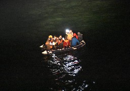 Sauvetage de 14 migrants à bord d'une embarcation au large du Touquet