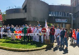 Boulogne : un peu plus de 100 personnes rassemblées devant l'hôpital à l'appel de la CGT