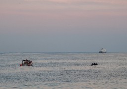 Les migrants tentent la traversée de la Manche en pleine journée !