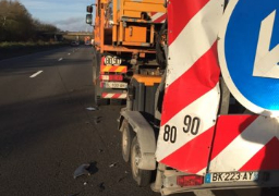 A16 : un véhicule de signalisation de la DIR endommagé dans le boulonnais