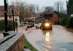 Des routes et villages du Nord et du Pas-de-Calais inondés