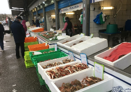 Aux aubettes à poissons de Boulogne, la cohabitation reste difficile entre fileyeurs et poissonniers !