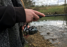 Sur la Liane, les pêcheurs à la truite ont repris timidement leurs habitudes...