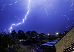 Le Nord et le Pas-de-Calais en alerte orange aux orages cet après-midi