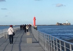 Une mère de famille et ses deux enfants isolés par la marée à Boulogne-sur-Mer