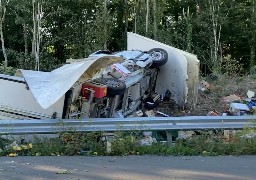 Un accident de poids lourd sur l'A16 occasionne des kilomètres de bouchons