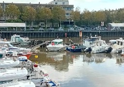 Boulogne-sur-mer: un bateau de plaisance a coulé dans le port hier matin lors de l'ouverture du barrage Marguet  ! 