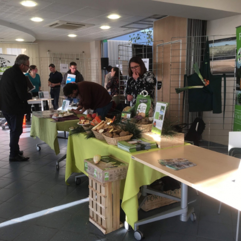 Les Restaurants Des Collèges Invités à Faire Leur Marché Chez Les Producteurs Locaux 