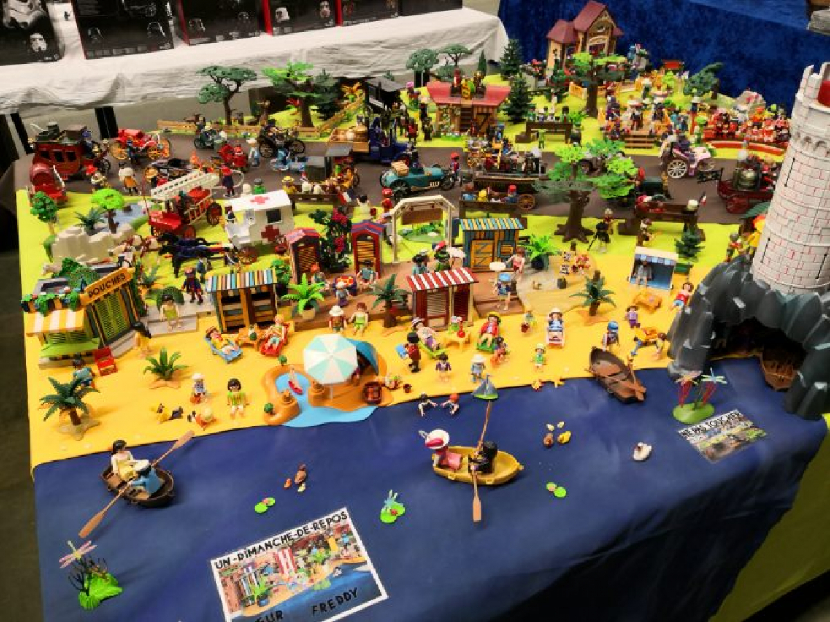 En avant l'histoire au salon du Playmobil et du Lego aux Mathes