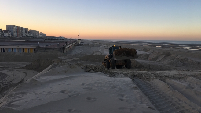 VIDEO: la piste de l'Enduropale est en préparation sur la plage du Touquet