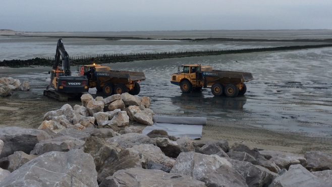  A Berck, les travaux d'enrochement des Sternes viennent de débuter