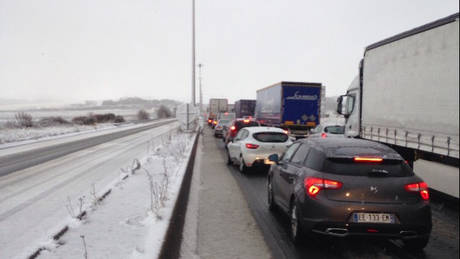 Neige : les naufragés de la route témoignent