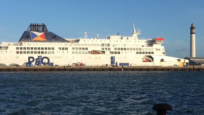 Le Pride Of Kent est aux chantiers navals à Dunkerque.