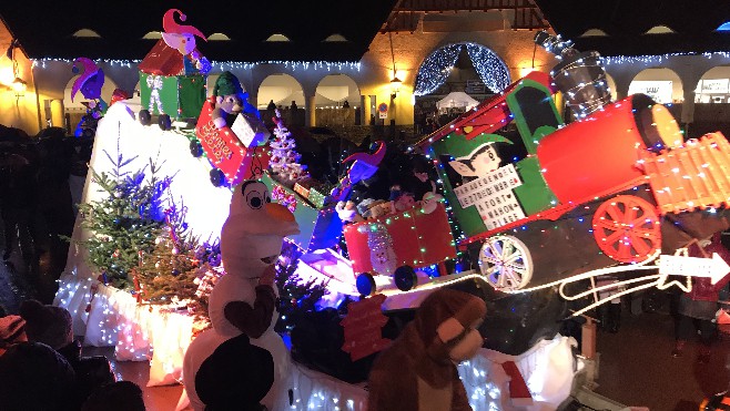 La parade de Noël du Touquet sous la pluie ! 