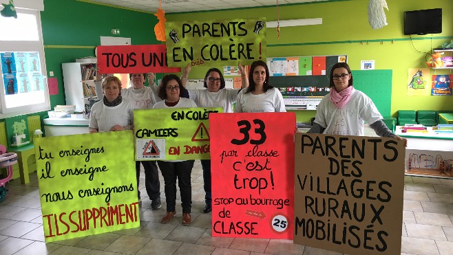 Camiers : les parents d'élèves durcissent le mouvement en vidant les classes