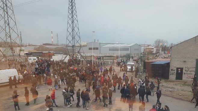 Rixes entre migrants à Calais