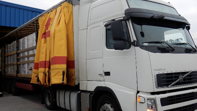 Dunkerque: 7,6 tonnes de cigarettes saisies lors d'un contrôle routier