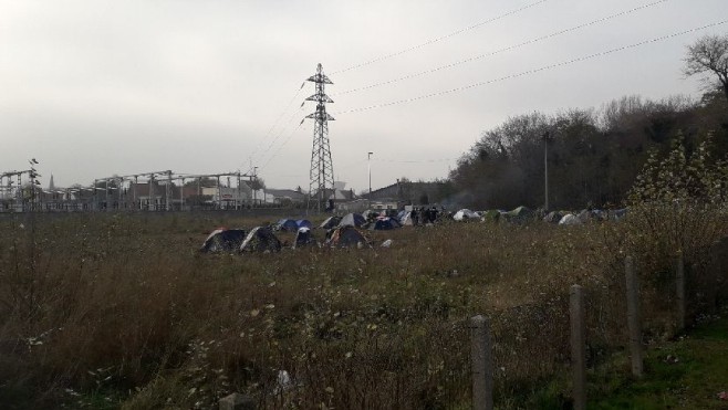 Evacuation du camp de migrants chemin du Pont de Trouille à Calais