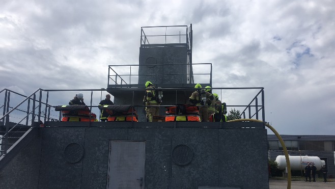 Les sapeurs-pompiers du Pas-de-Calais et Néerlandais s'entrainent ensemble aux feux de navire