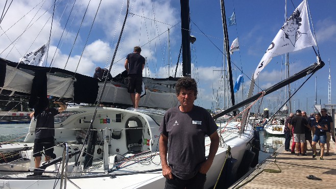 Jean Le Cam est à Calais