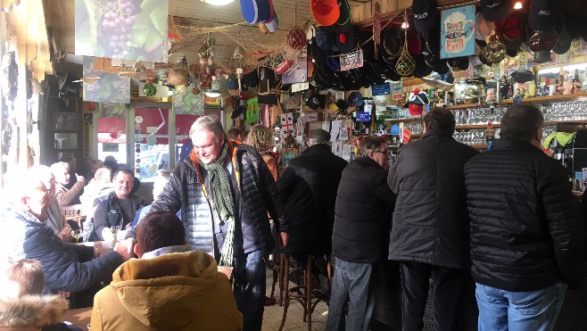 Le café du Minck à Calais fête aussi le Beaujolais 