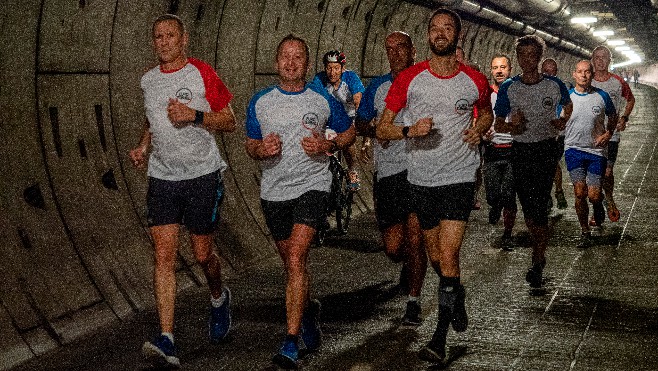 Ils ont couru dans le Tunnel sous la Manche !