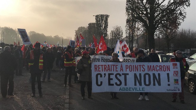 Près d'un millier de personnes ont battu le pavé hier à Abbeville contre la réforme des retraites