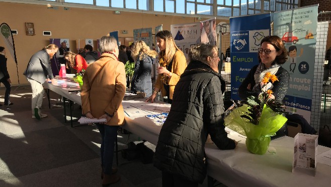 Plus de 200 candidats ont répondu présent au Forum du recrutement de la Baie de Somme à Rue 