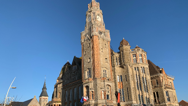 Touquet: des travaux de 6 ans débutent pour rénover l'hotel de ville