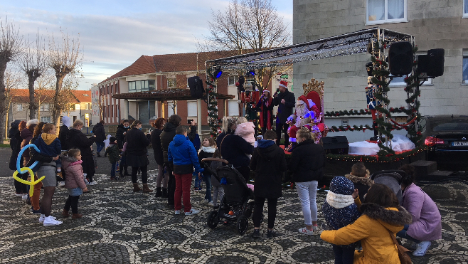 Ambiance de Noël hier après-midi au Fort-Nieulay à Calais 