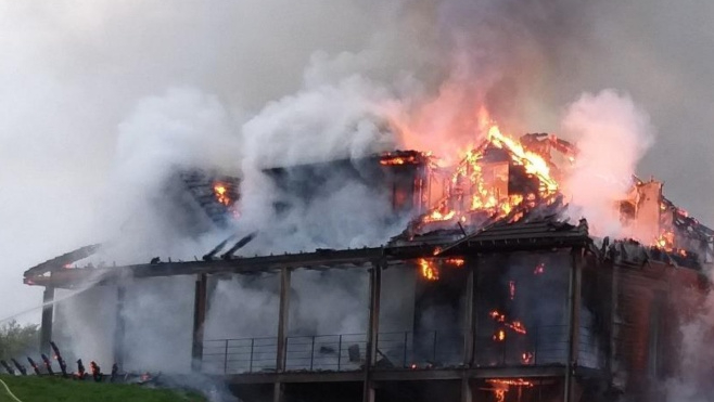 Huby-Saint-Leu : une maison en bois détruite par un incendie !