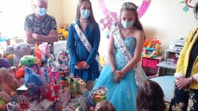 Abbeville : les forains donnent des jouets aux enfants de l'hôpital.