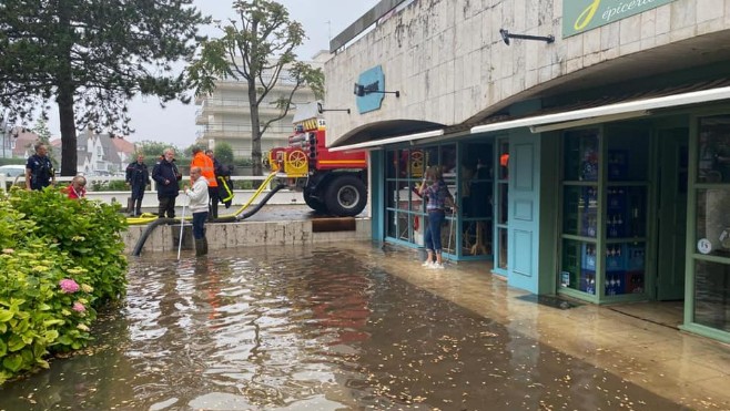 Au Touquet, la municipalité entend remplacer au maximum le bitume par du gazon pour éviter les inondations