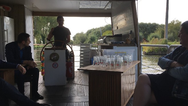 Un nouveau bateau pour des balades en petit comité dans le Marais de Saint-Omer.