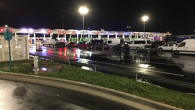 Le nouveau port de Calais est entré en service dimanche soir. 