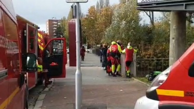 Dunkerque : Pompiers et plongeurs mobilisés pour retrouver une personne tombée dans un canal