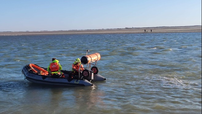 Deux personnes isolées par la marée en Baie d'Authie.