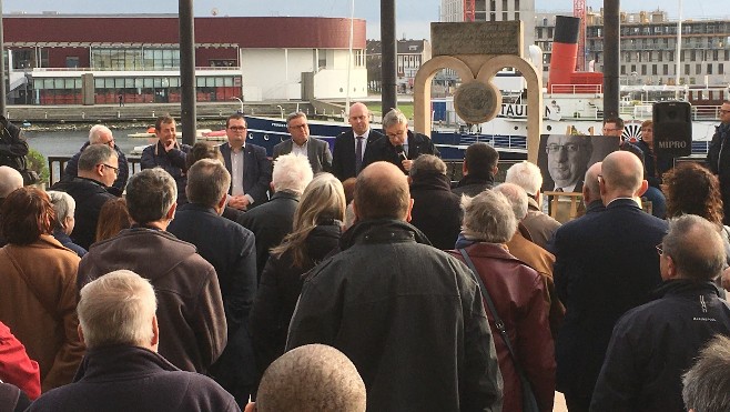 200 personnes ont rendu hommage à Michel Delebarre mardi soir.