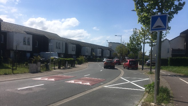 Installation de ralentisseurs et panneaux stop à Calais