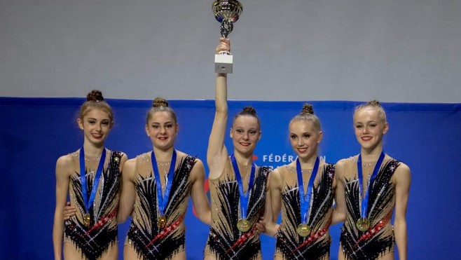 Des calaisiennes sacrées championnes de France en GRS